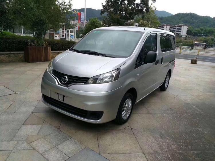 出售一辆商务车日产nv2007座车首付8千