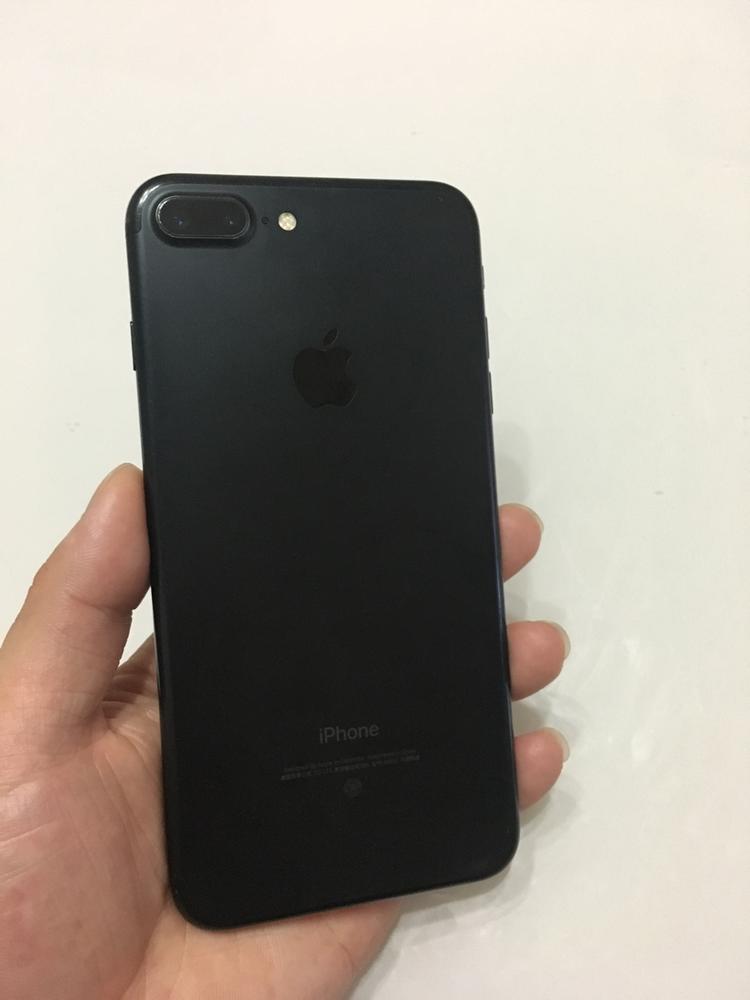 苹果7plus128gb磨砂黑个人自用转让