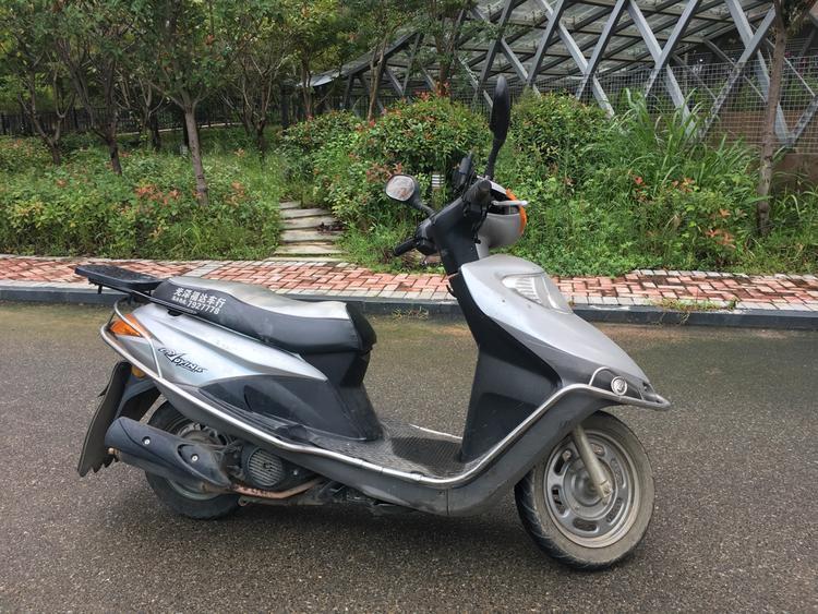 自骑五羊本田喜俊125踏板摩托车出让有缘人