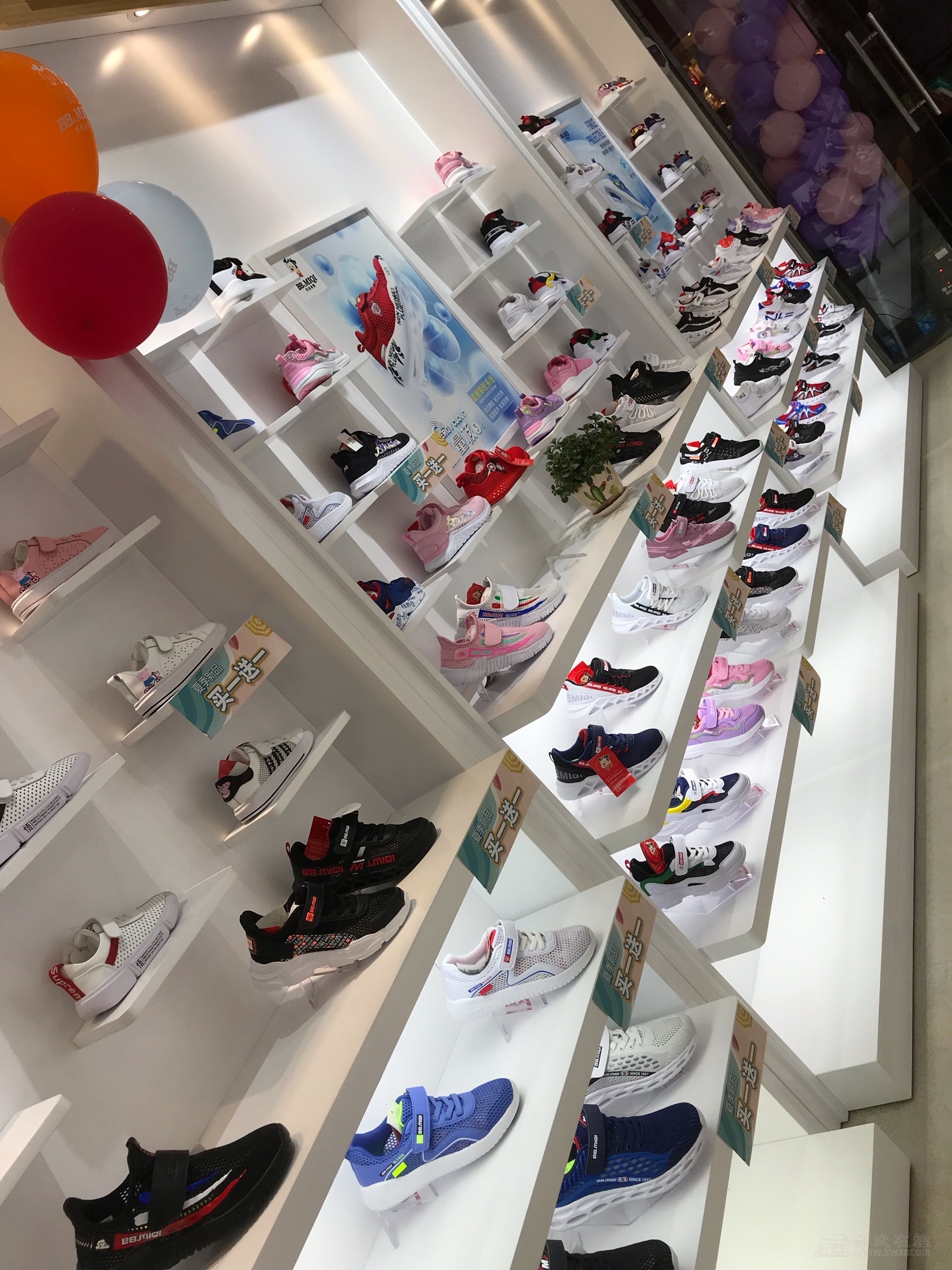 邵武开心米奇品牌童鞋夏季新品买一送一