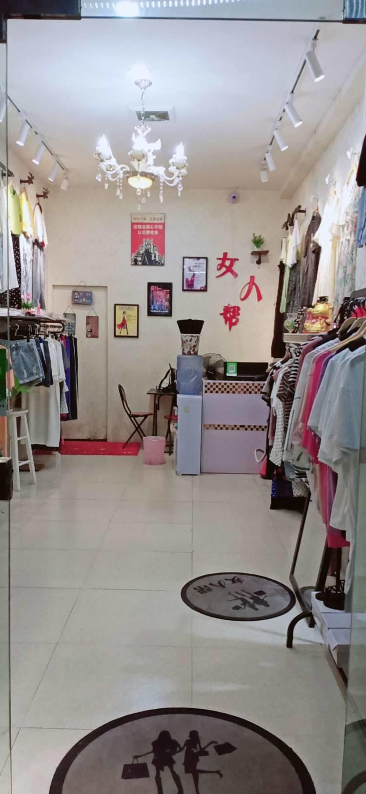 想做服装生意的朋友看过来五一九路女人街服装店低价转让