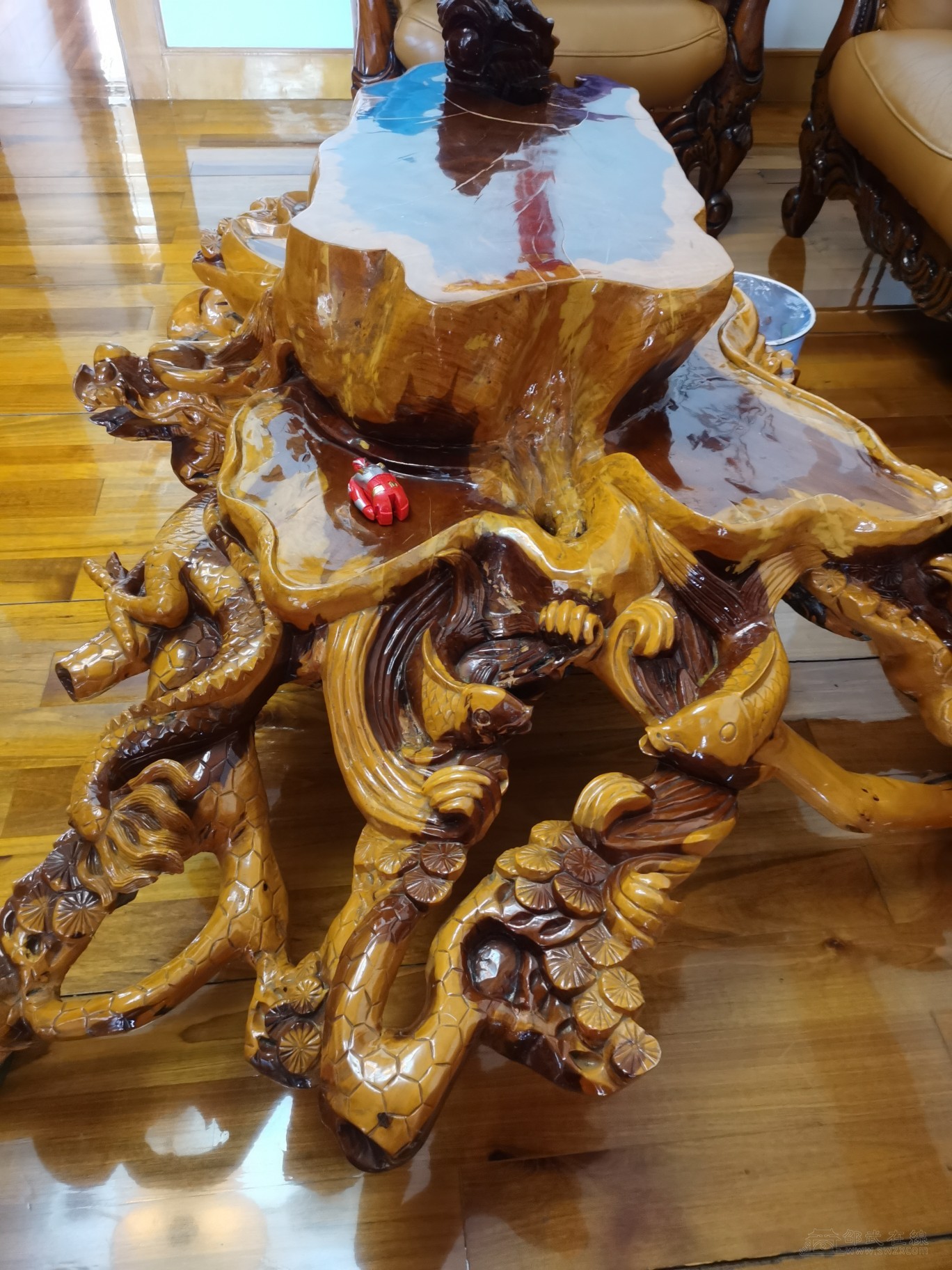 红豆杉根雕茶几转让