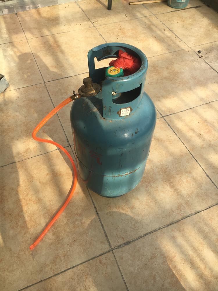 家里改用天燃气换下来的液化气罐120元15859918035