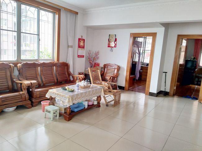 世纪广场吉屋出售三室两厅两卫一厨三面采光112平米赠送9平米杂物间