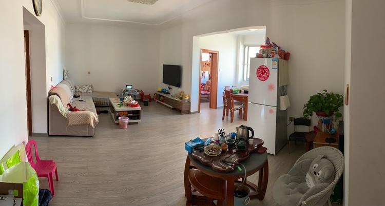 东南商业城吉屋出售三室两厅108平方62万另有一柴火间