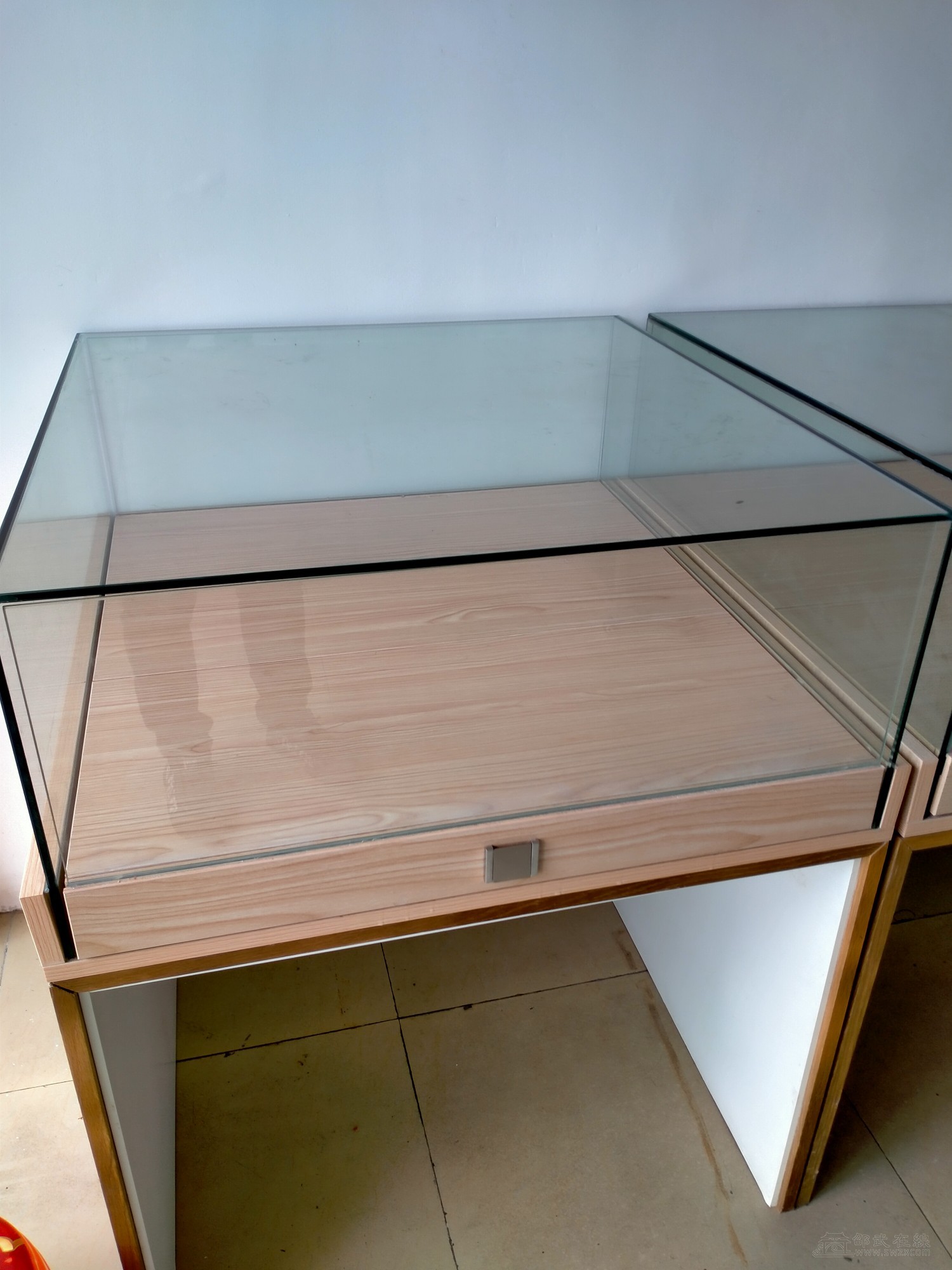 出售玻璃展示柜-二手闲置 - 网站原创 - powered by discuz!