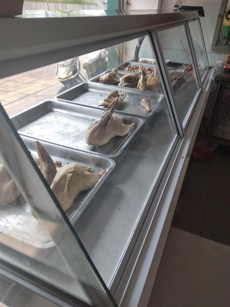 出售一台九成新熟食展示柜2米长