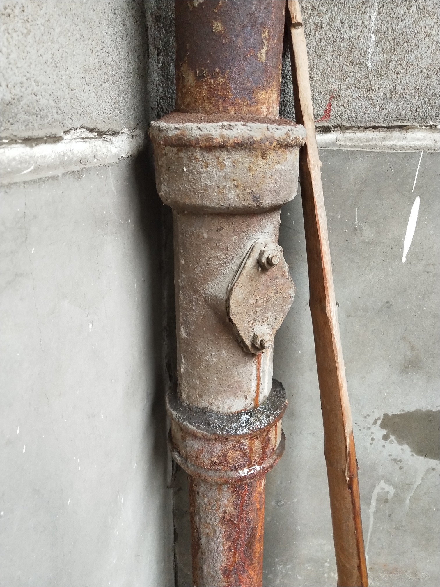 有修水管的吗老水管