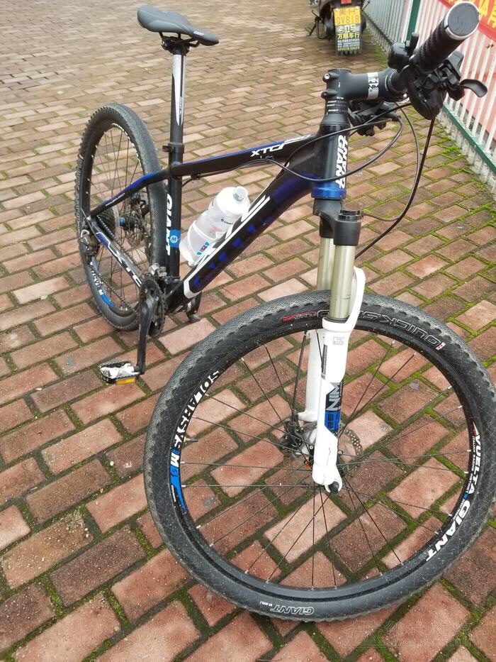 出一台山地车捷安特xtc860