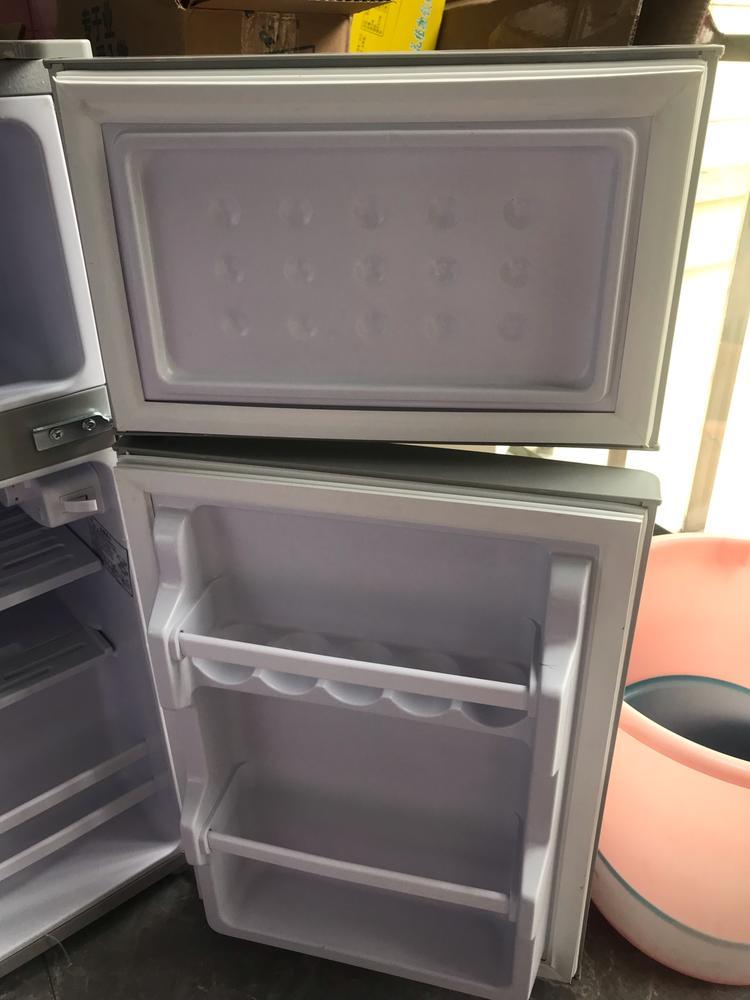 出手冰箱一台